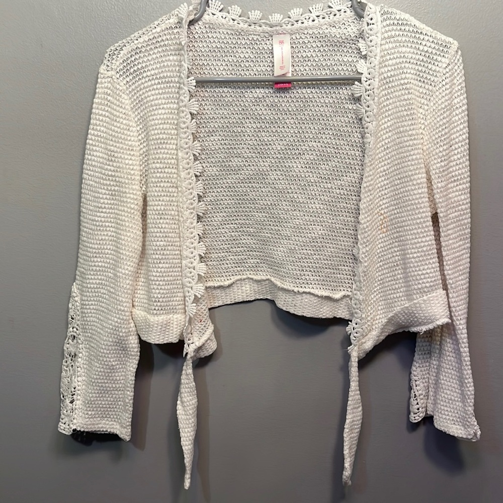Long sleeve pull over